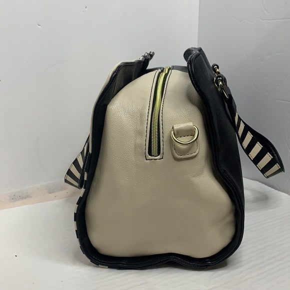 Betsey Johnson color block satchel in black/cream - Picture 4 of 9
